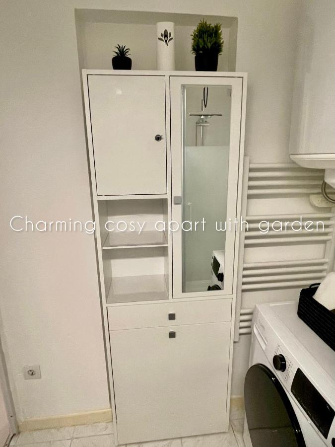 Charming Cosy With Garden Free Parking